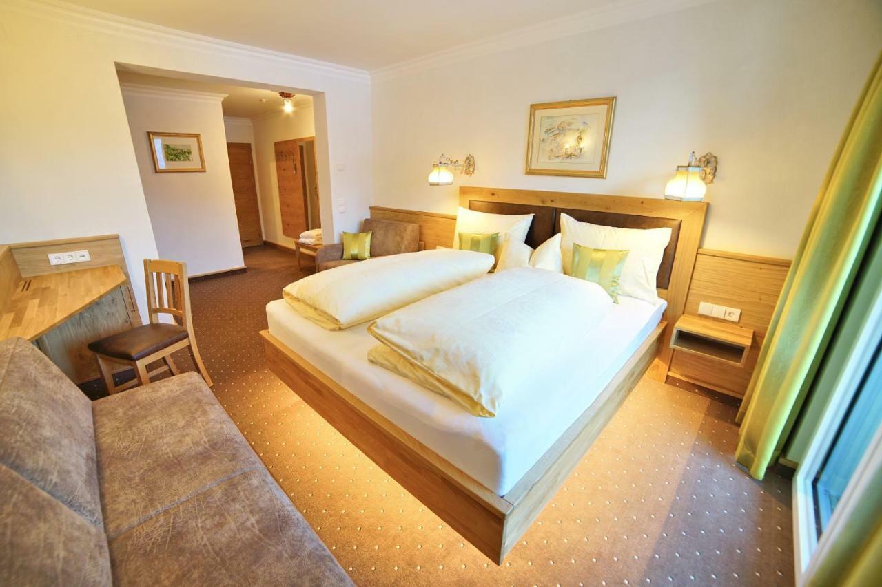 Hotel Glocknerhof Berg im Drautal Buitenkant foto